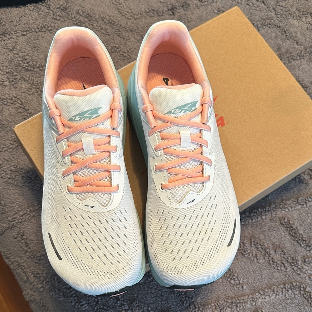 Altra Women's Olympus 2 Running Shoes - Cream with Peach Accents - Picture 2 of 5